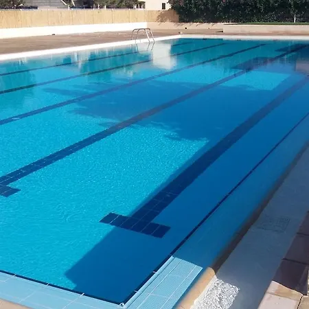 Villa Domaine De Vacances: Beachside With Pool And Wi-fi Portiragnes